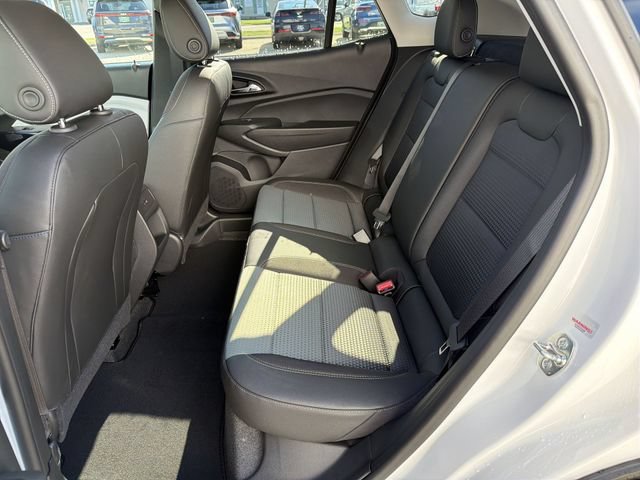 New 2026 Chevrolet Trax LT w/ LT Convenience Package FWD image 22