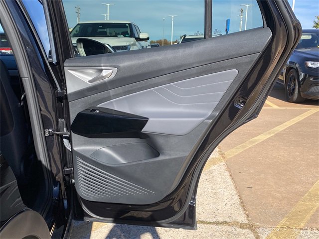 Used 2023 Volkswagen ID.4 Pro S image 12