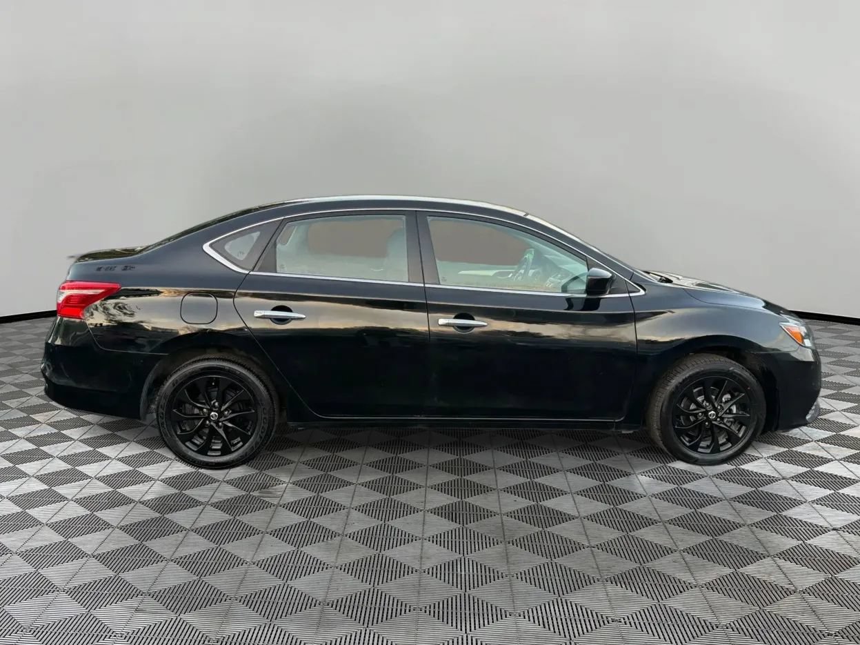 Used 2018 Nissan Sentra S w/ S Midnight Style Package FWD image 4