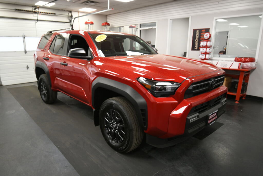 Used 2026 Toyota 4Runner SR5 image 2
