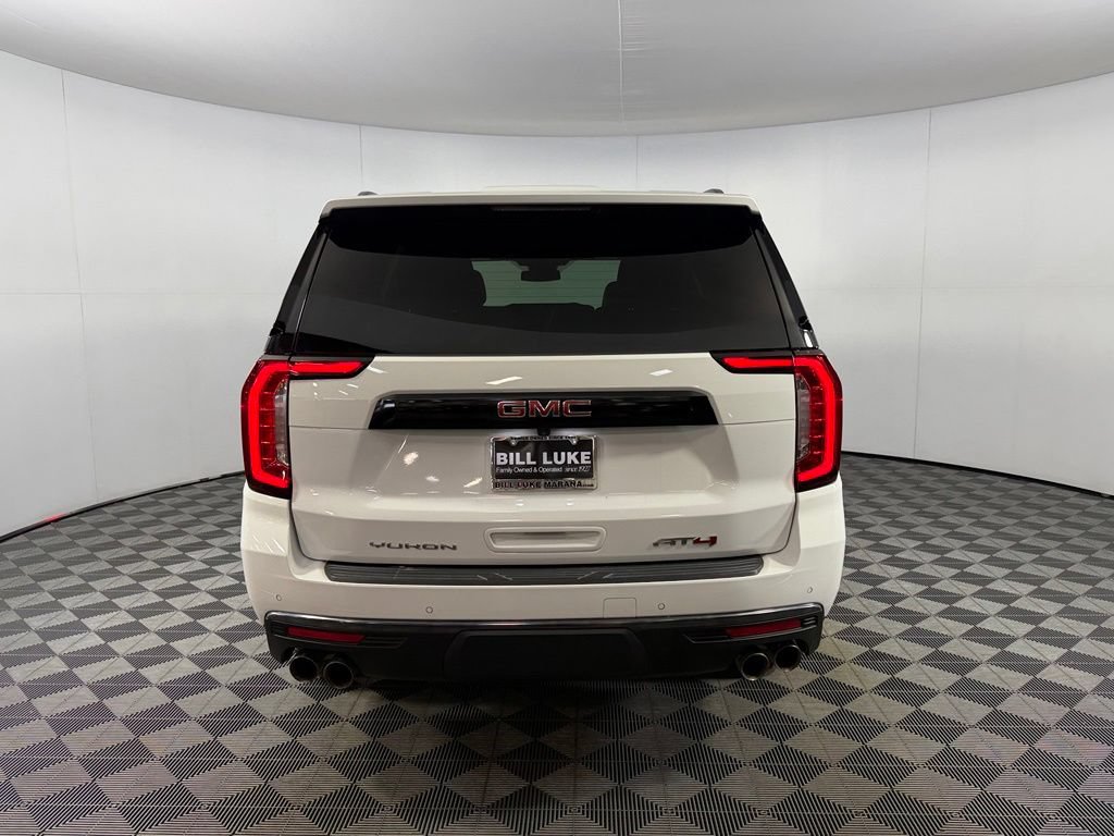 Used 2024 GMC Yukon AT4 w/ AT4 Premium Plus Package AWD/4WD image 9
