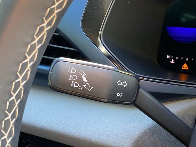 Used 2022 Volkswagen Taos SE FWD image 22