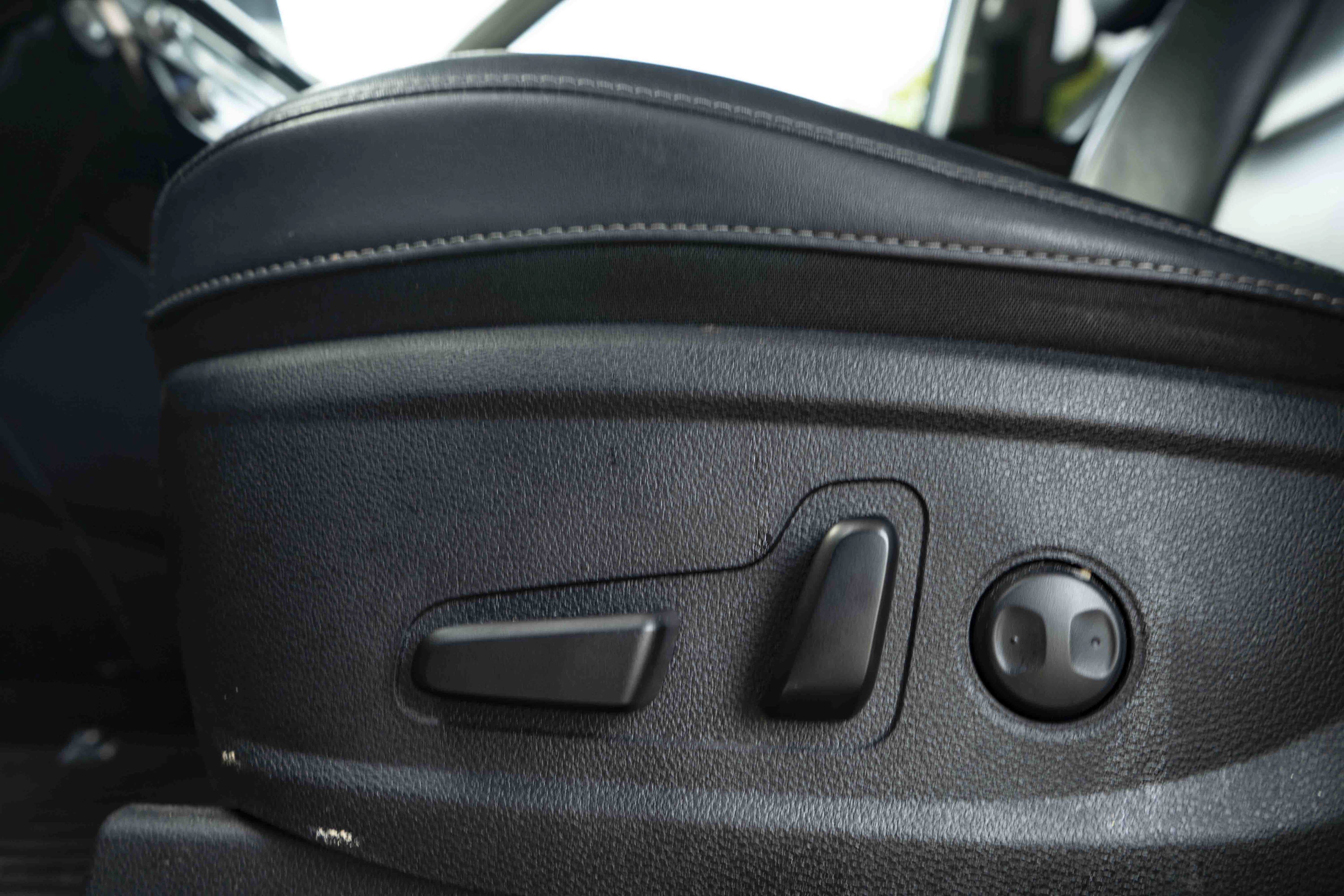 Used 2025 Kia Telluride S FWD image 40
