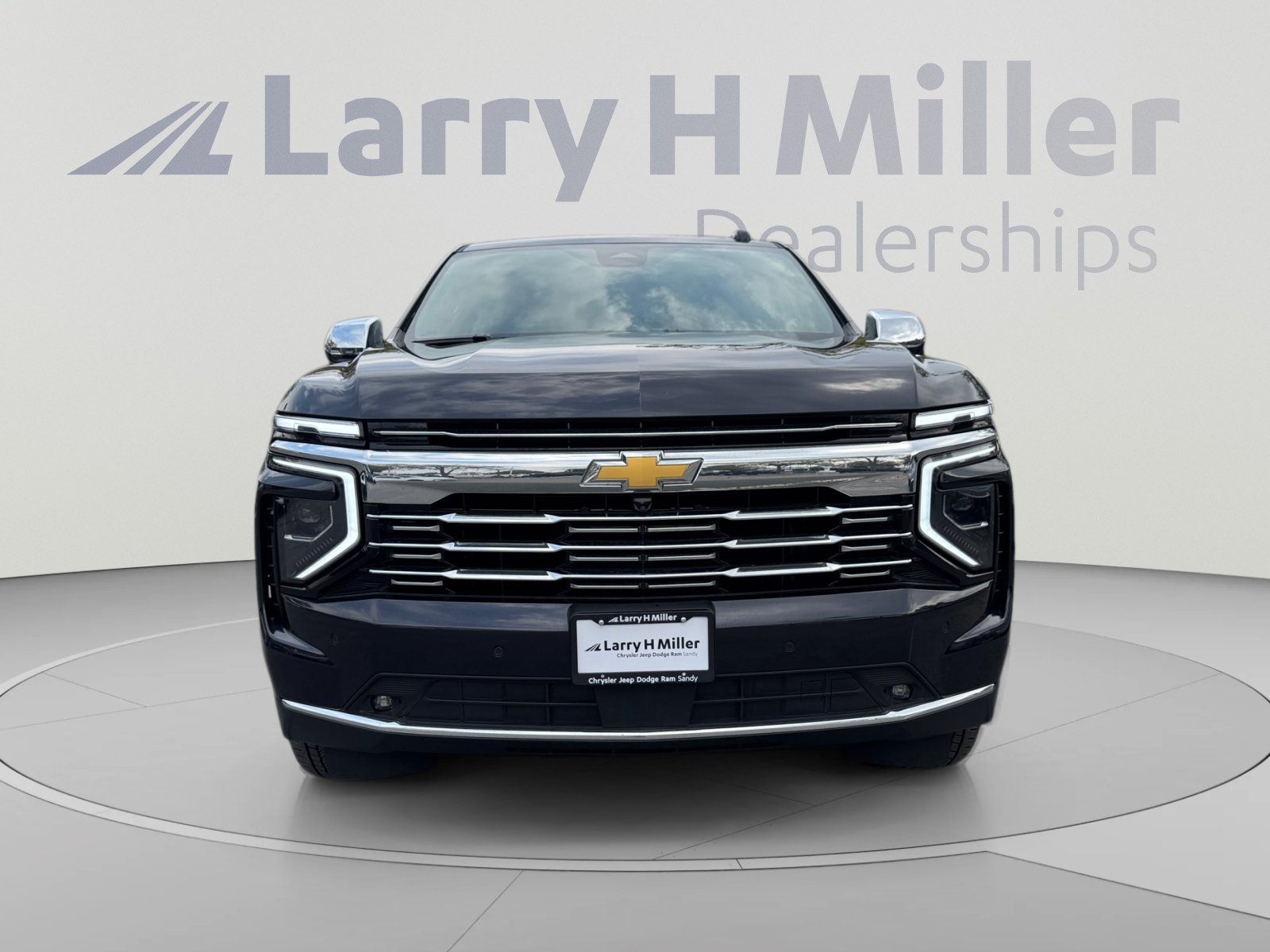 Used 2025 Chevrolet Tahoe Premier AWD/4WD image 8