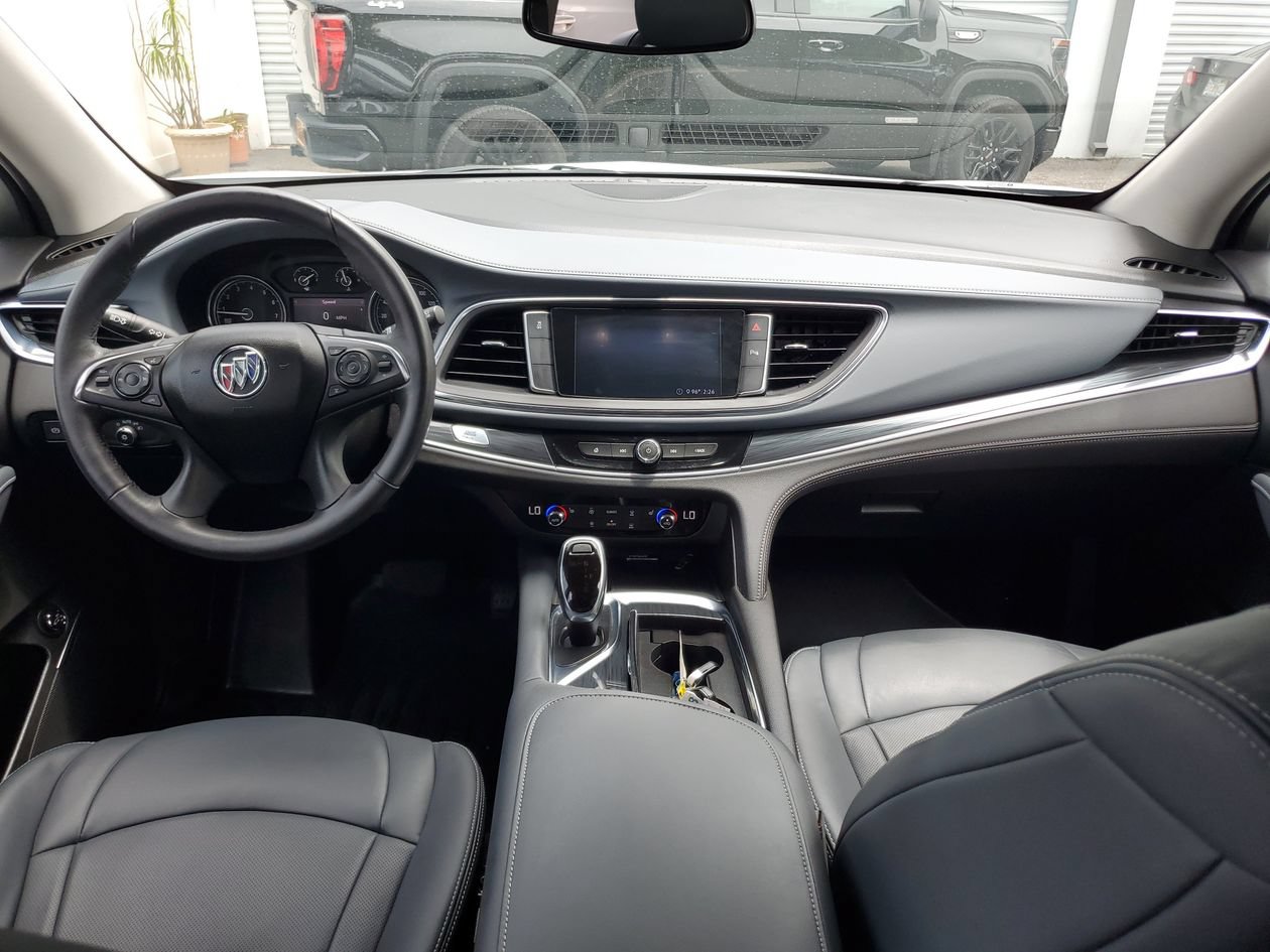 Used 2021 Buick Enclave Essence FWD image 10