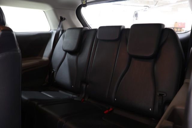 Used 2025 Kia Carnival image 32