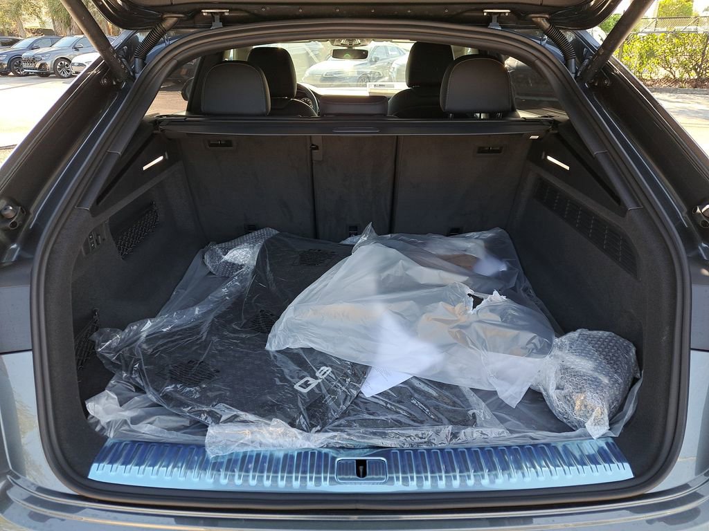 New 2026 Audi Q8 Premium Plus image 31