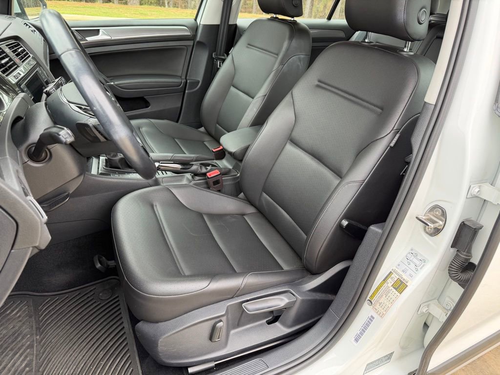 Used 2019 Volkswagen Golf Alltrack S image 12