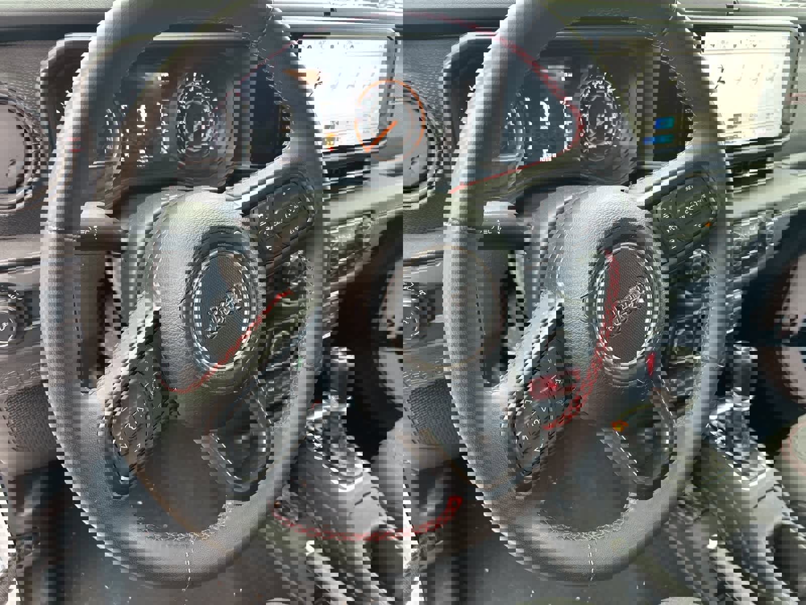 Used 2024 Jeep Wrangler Unlimited Rubicon image 32