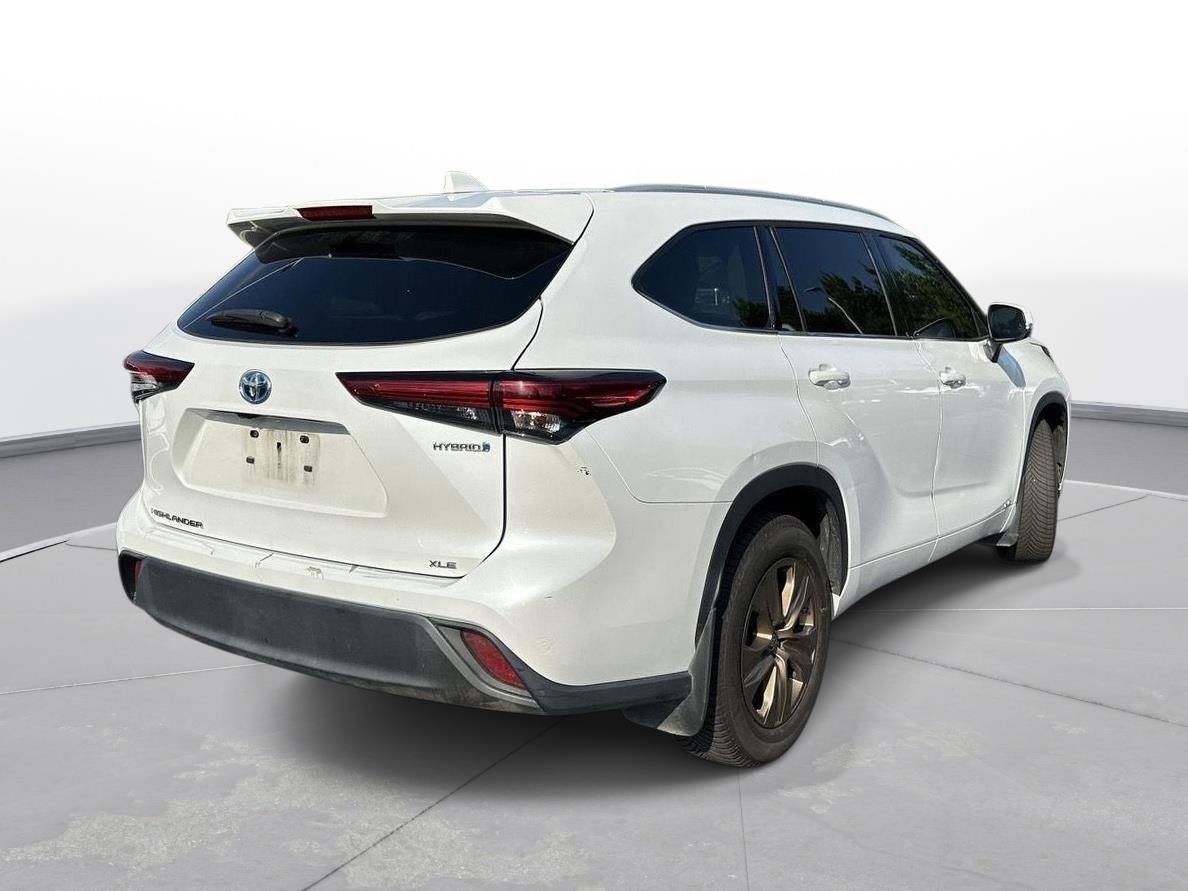 Used 2022 Toyota Highlander Bronze Edition AWD/4WD image 6