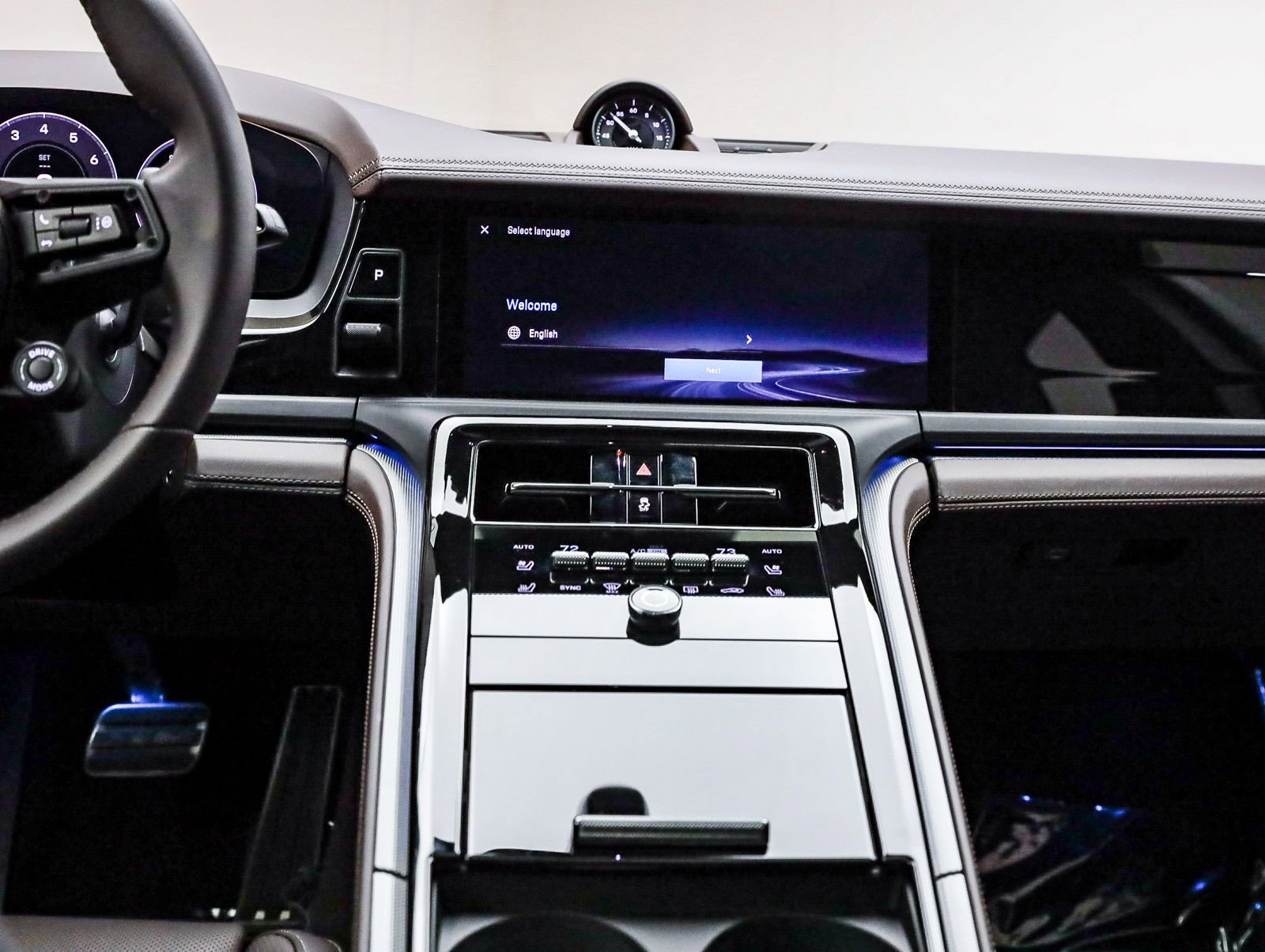 Used 2026 Porsche Panamera 4 image 17