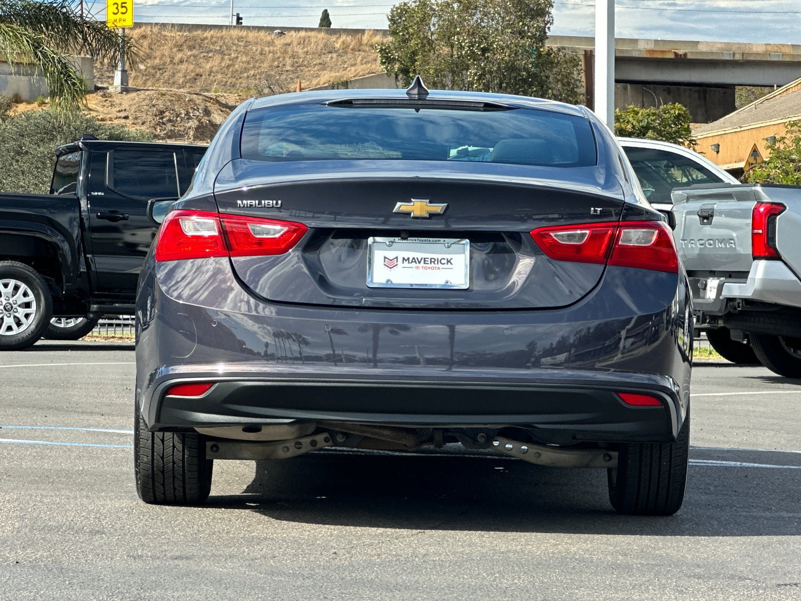 Used 2025 Chevrolet Malibu LT FWD image 4
