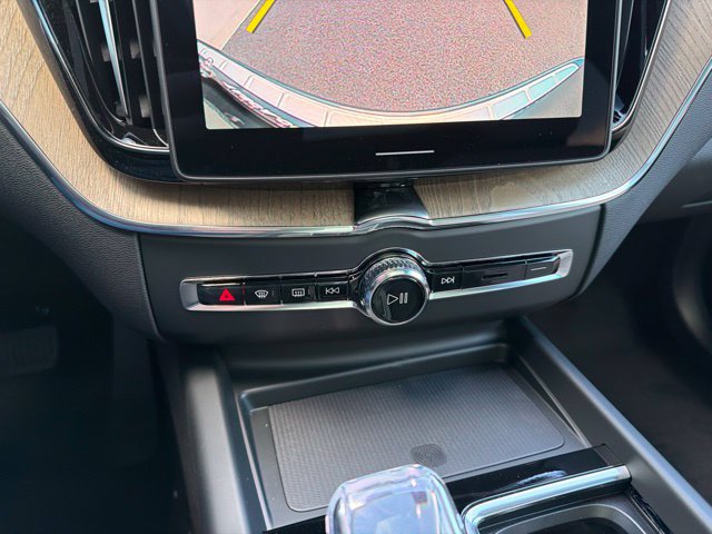 New 2027 Volvo XC60 B5 Core AWD/4WD image 19