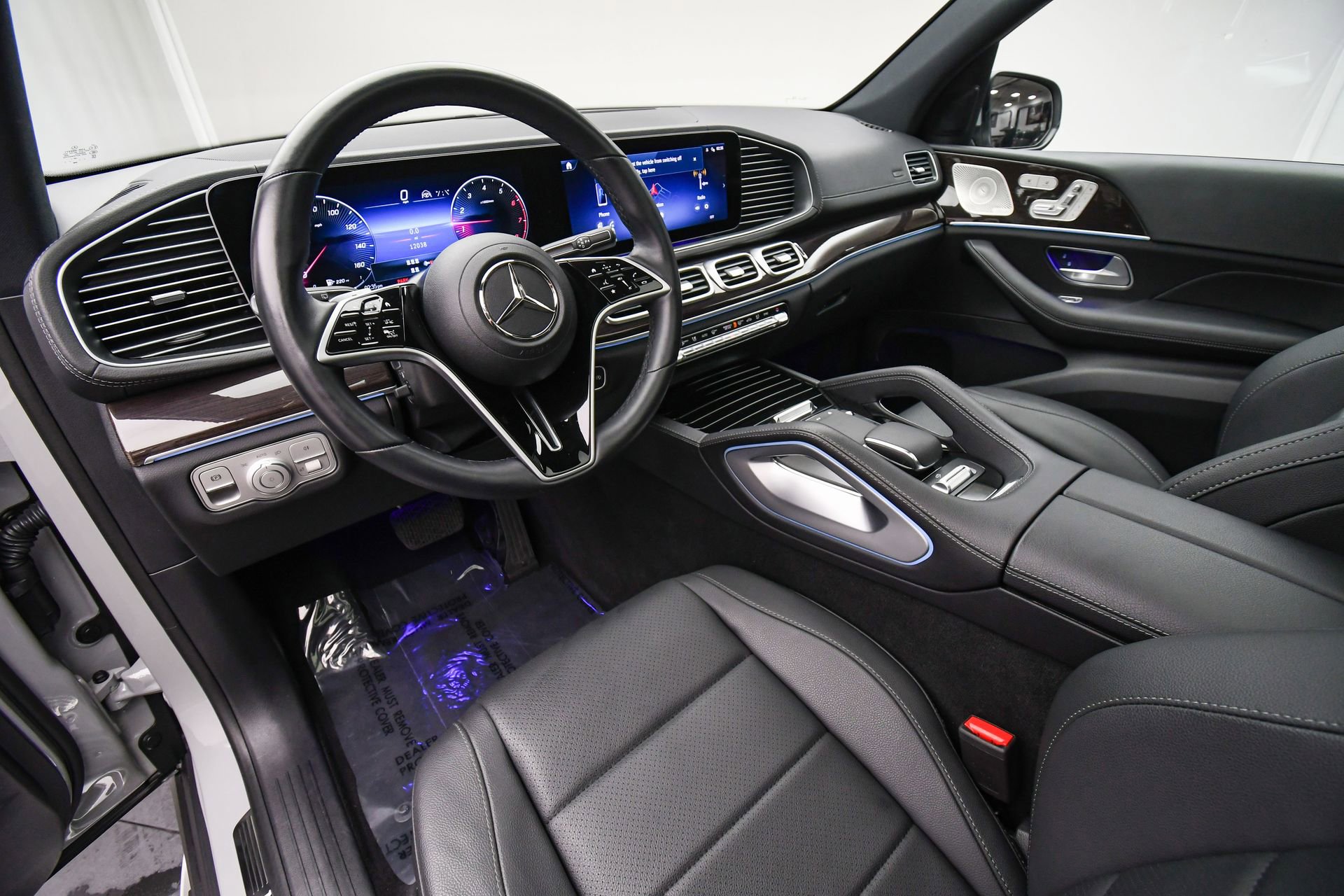 Used 2025 Mercedes-Benz GLS 450 4MATIC image 13