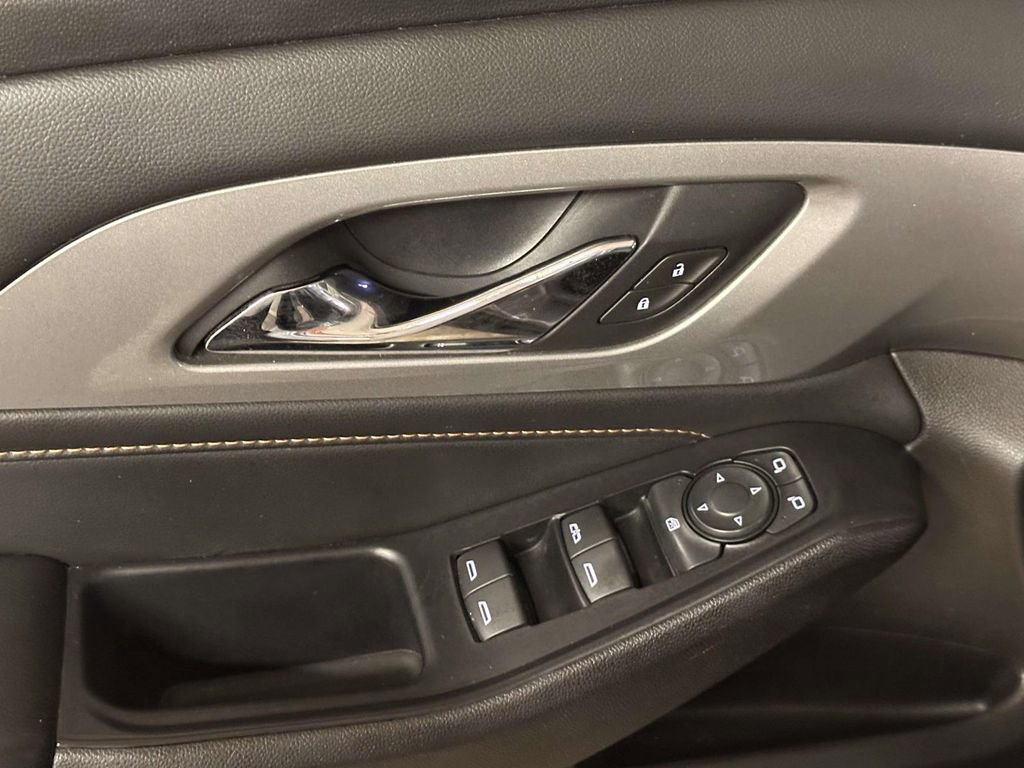Used 2021 Chevrolet Traverse RS w/ LPO, Floor Liner Package AWD/4WD image 13