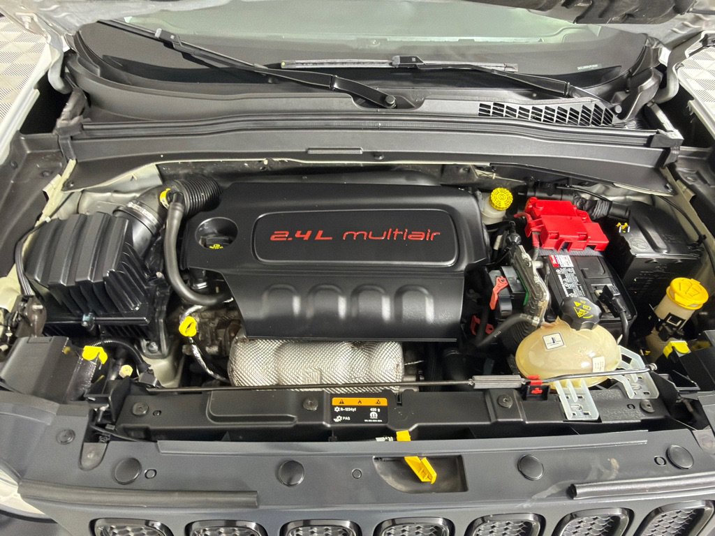 Used 2018 Jeep Renegade Altitude image 23