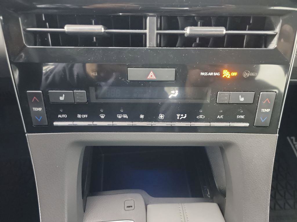 Used 2019 Toyota Avalon XLE w/ All Weather Liner Package image 31