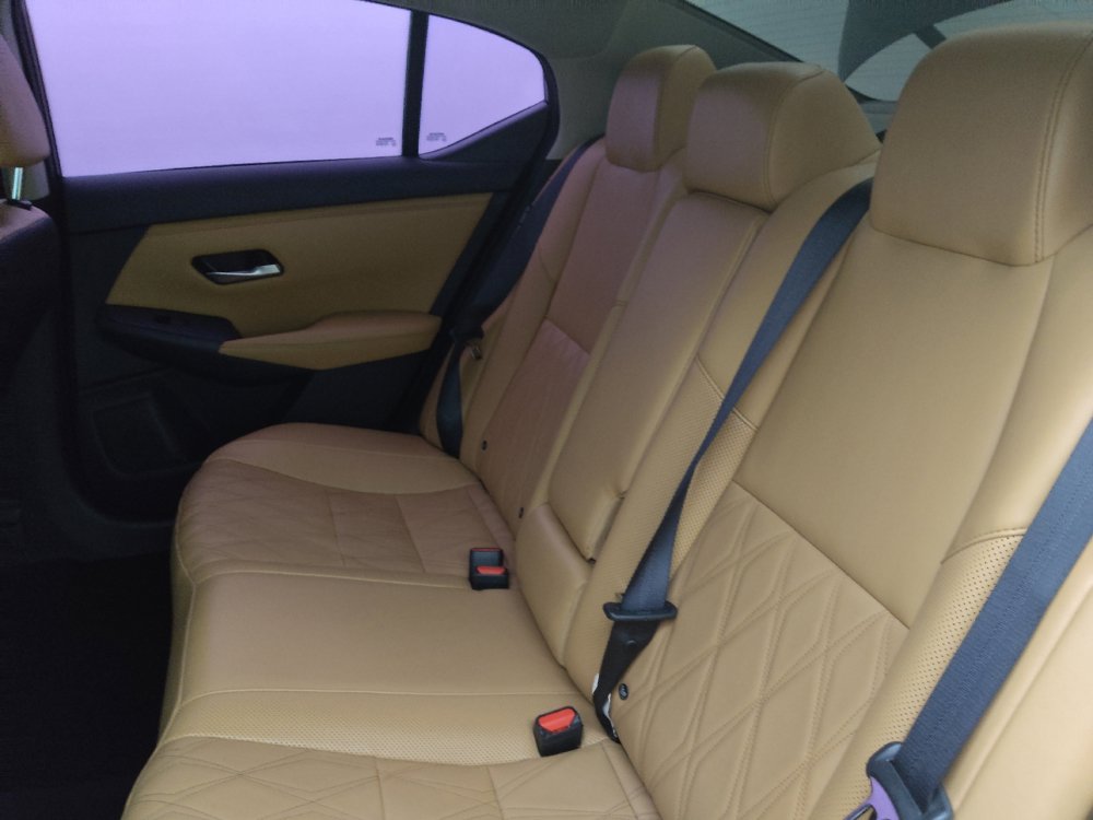 Used 2022 Nissan Sentra SV w/ SV Premium Package FWD image 18