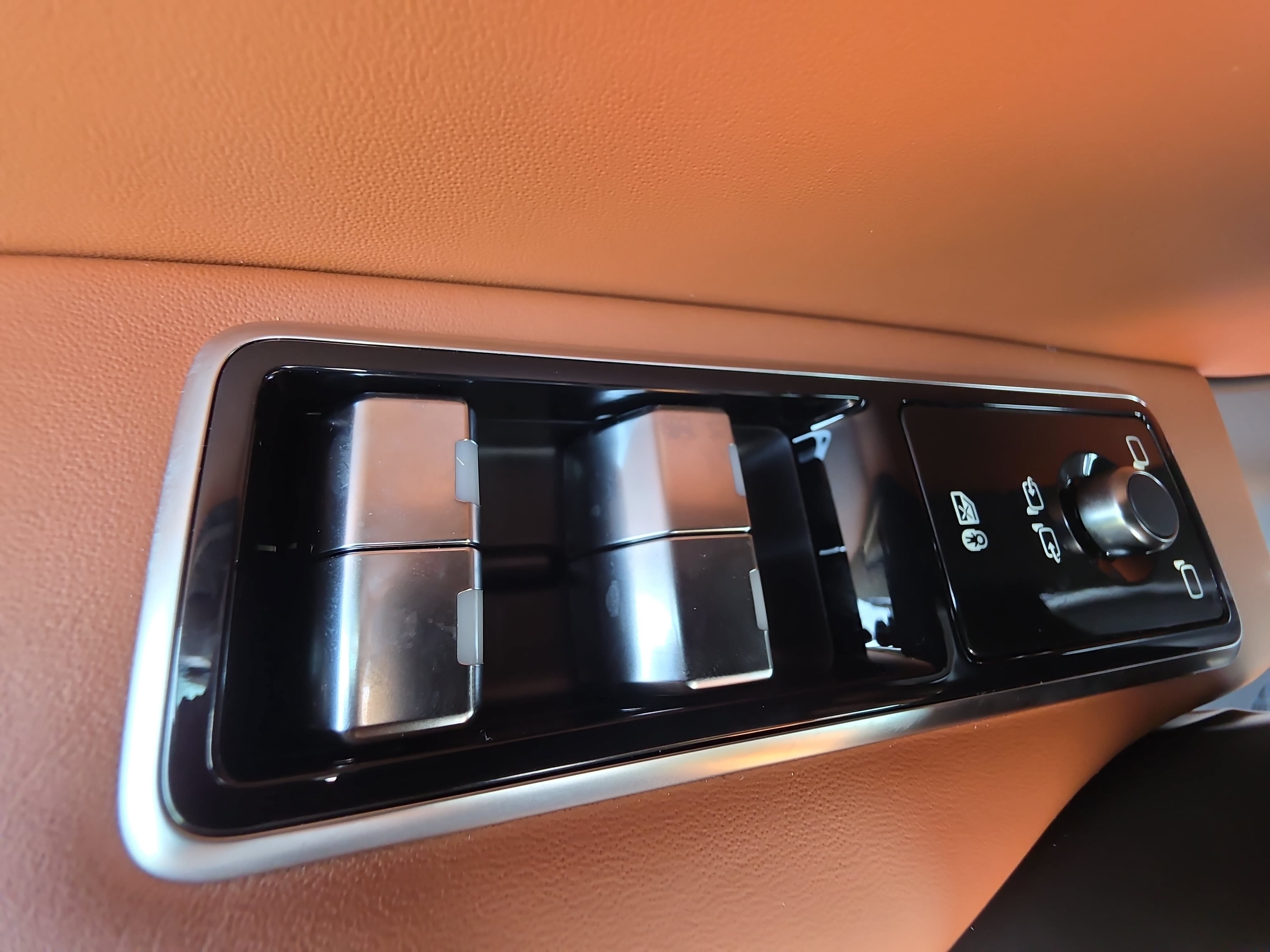 New 2026 Jaguar F-PACE R-Dynamic S AWD/4WD image 28