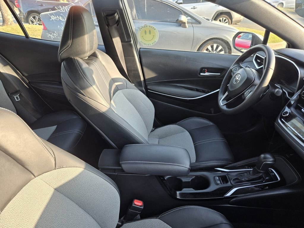 Used 2022 Toyota Corolla XSE image 9