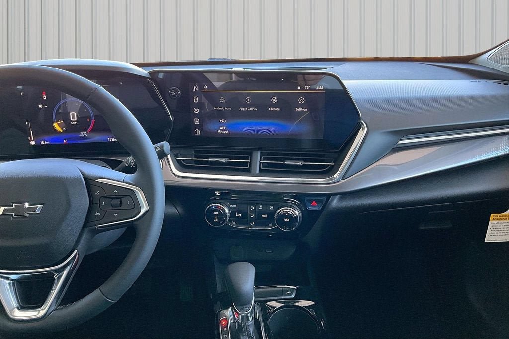 New 2026 Chevrolet Trax ACTIV w/ Sunroof Package FWD image 4