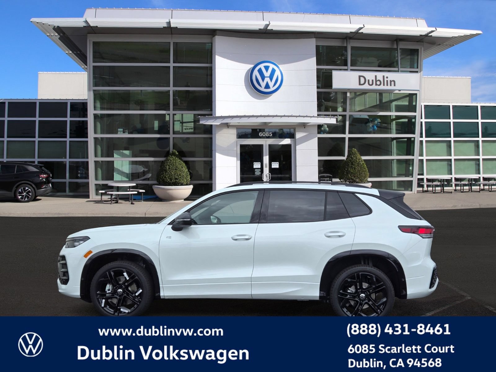 New 2026 Volkswagen Tiguan SE R-Line AWD/4WD image 7