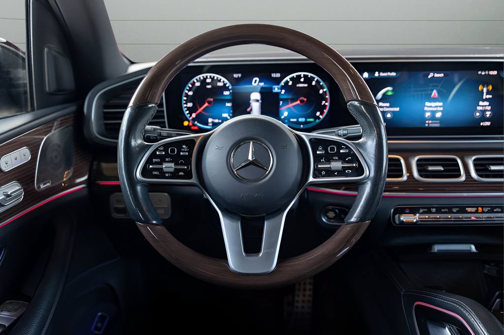 Used 2021 Mercedes-Benz GLS 580 4MATIC image 32