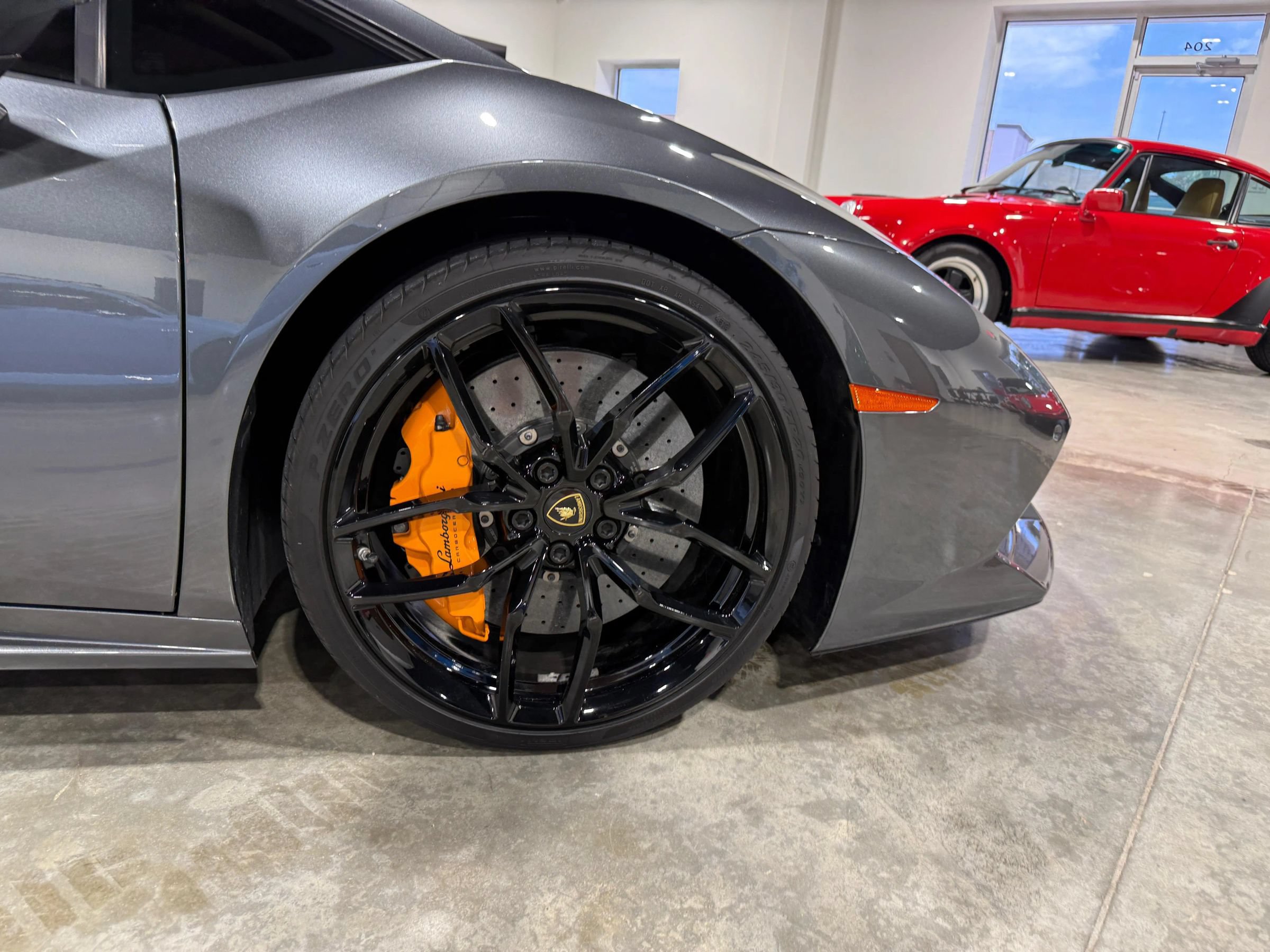 Used 2016 Lamborghini Huracan LP 610-4 AWD/4WD image 22