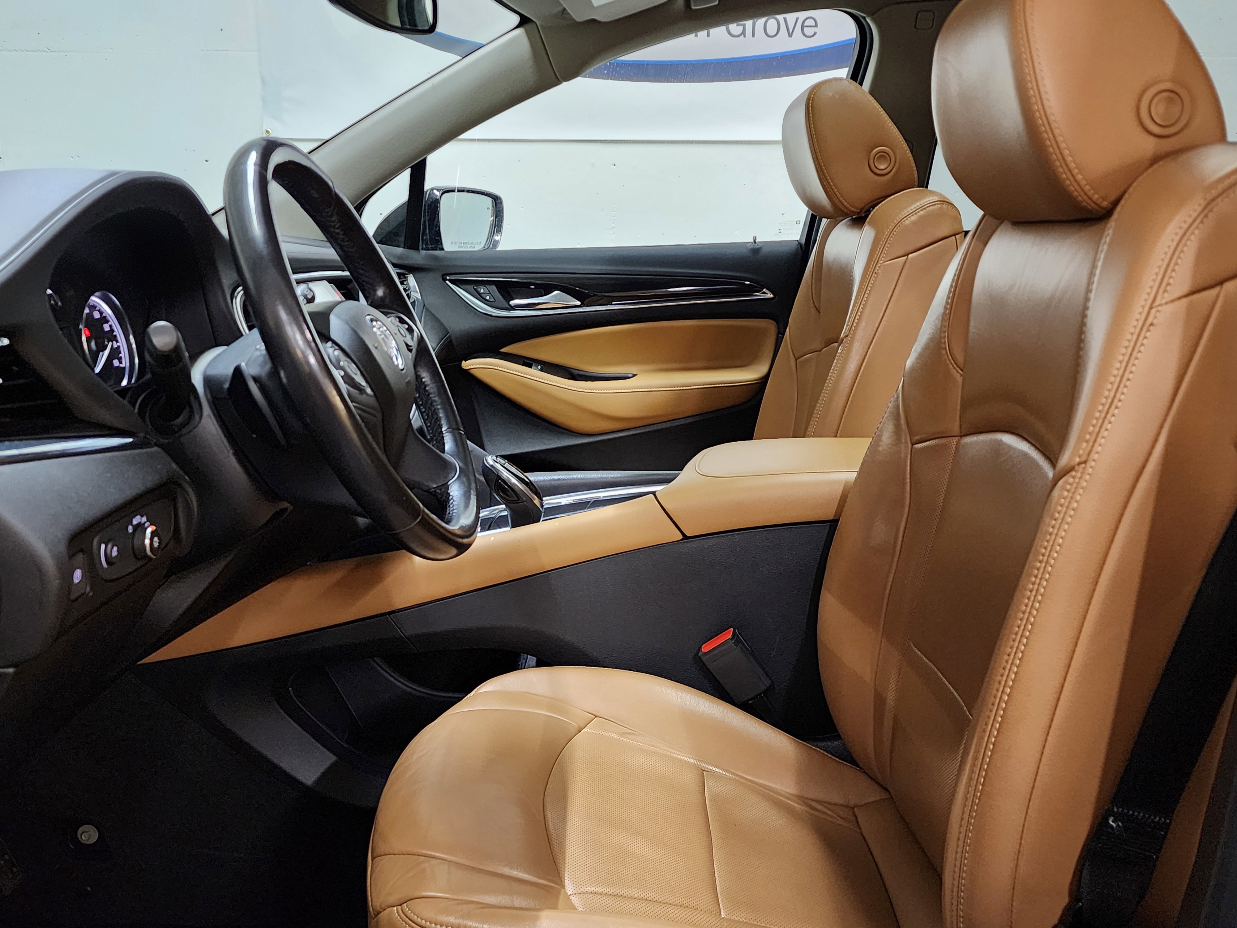 Used 2019 Buick Enclave Essence image 14