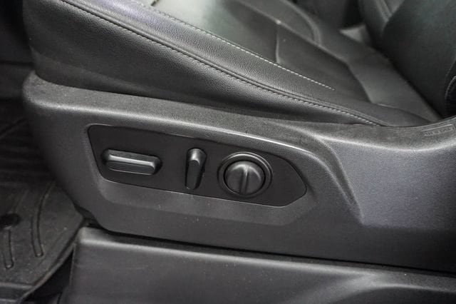Used 2021 GMC Sierra 1500 SLT w/ SLT Premium Package AWD/4WD image 9