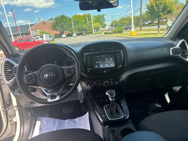 Used 2020 Kia Soul LX FWD image 15
