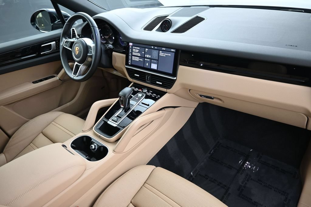 Certified 2021 Porsche Cayenne S AWD/4WD image 31