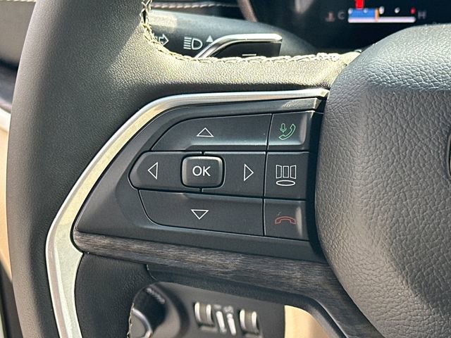 Used 2024 Jeep Grand Cherokee L Limited AWD/4WD image 35
