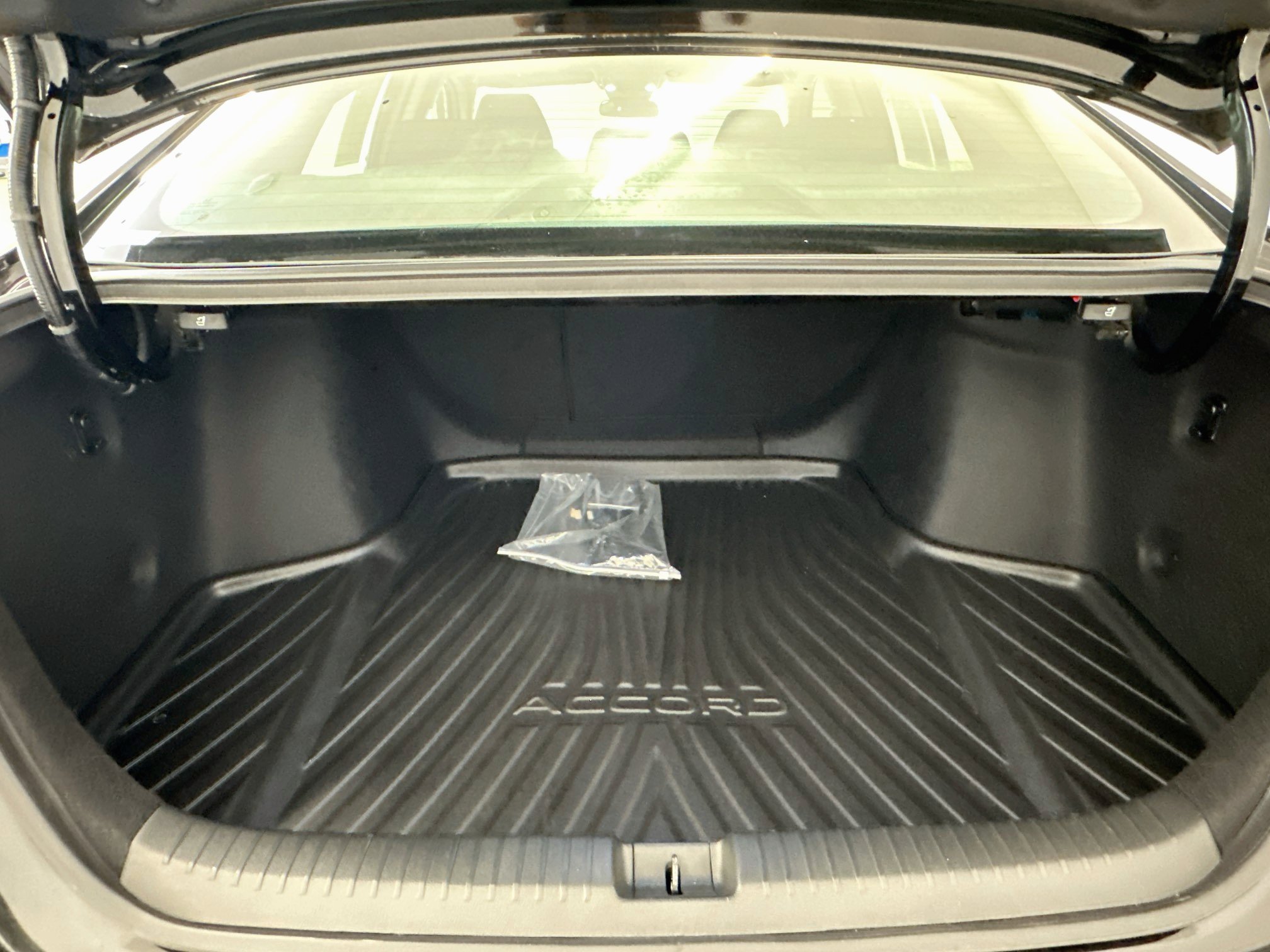 Used 2025 Honda Accord SE image 29