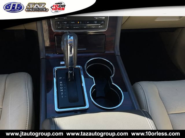 Used 2017 Lincoln Navigator Reserve AWD/4WD image 18