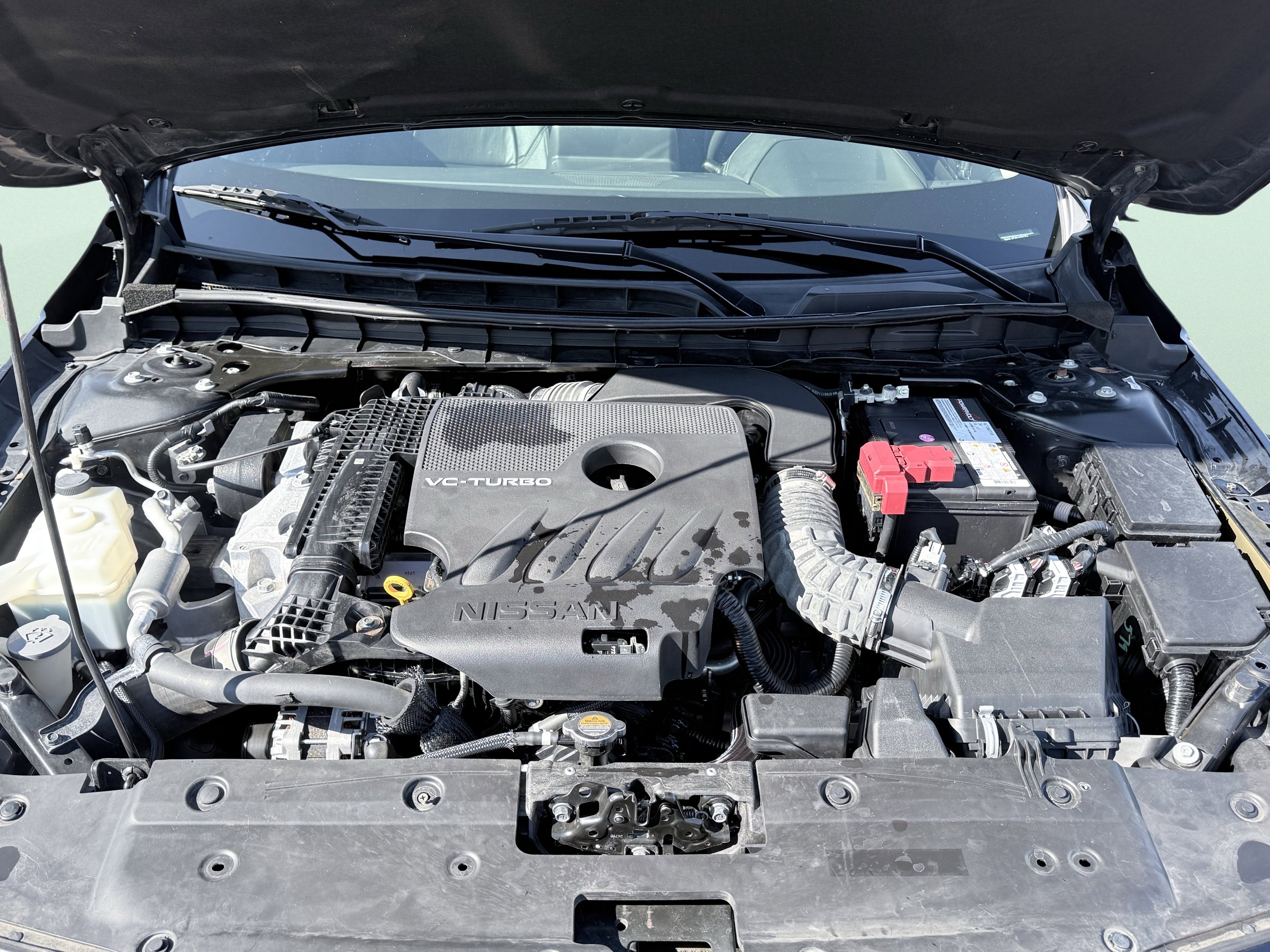 Used 2020 Nissan Altima 2.0 Platinum FWD image 12