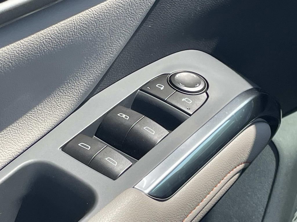 New 2026 Chevrolet Traverse LT image 16