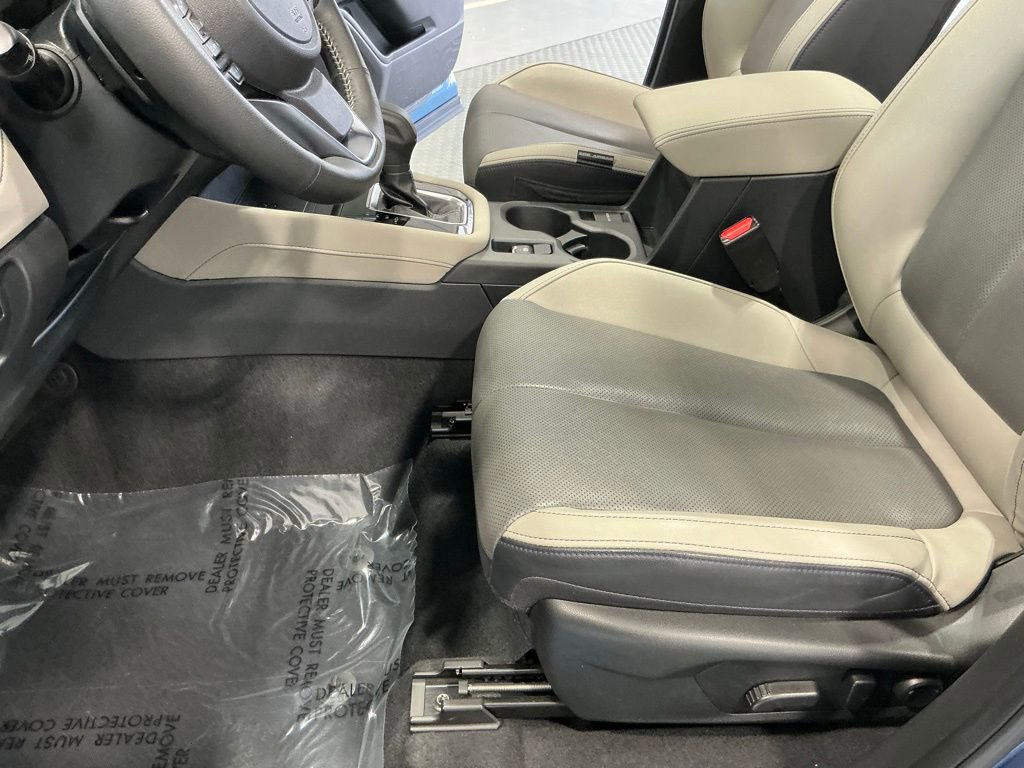 Used 2025 Subaru Forester Limited w/ Popular Package #1 AWD/4WD image 16