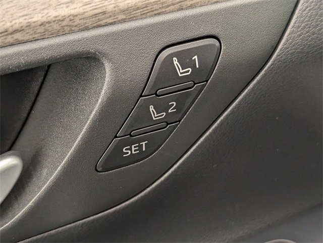 Used 2024 Toyota Grand Highlander Limited image 11