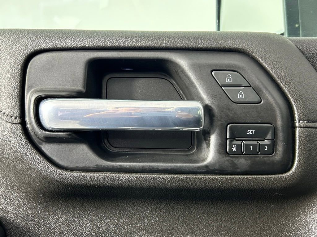 Used 2023 Chevrolet Silverado 2500 LTZ w/ LTZ Convenience Package image 34