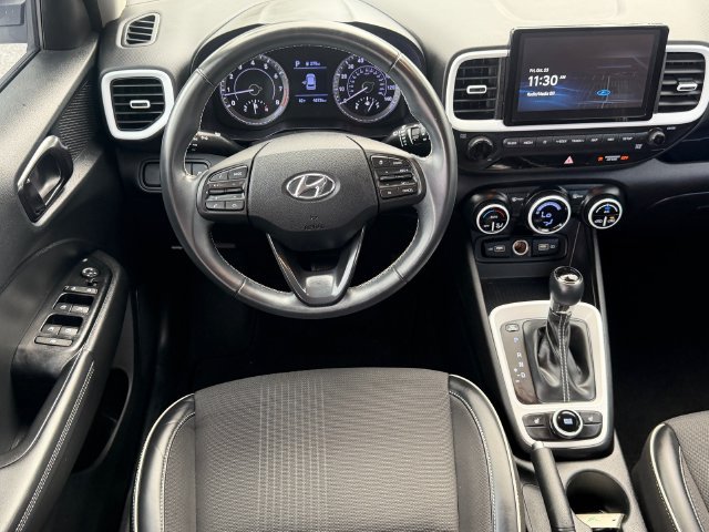 Used 2022 Hyundai Venue Limited w/ Cargo Package FWD image 14