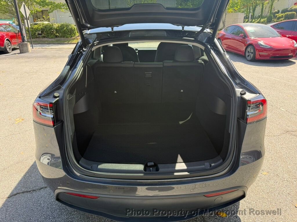 Used 2021 Tesla Model Y Long Range AWD/4WD image 16
