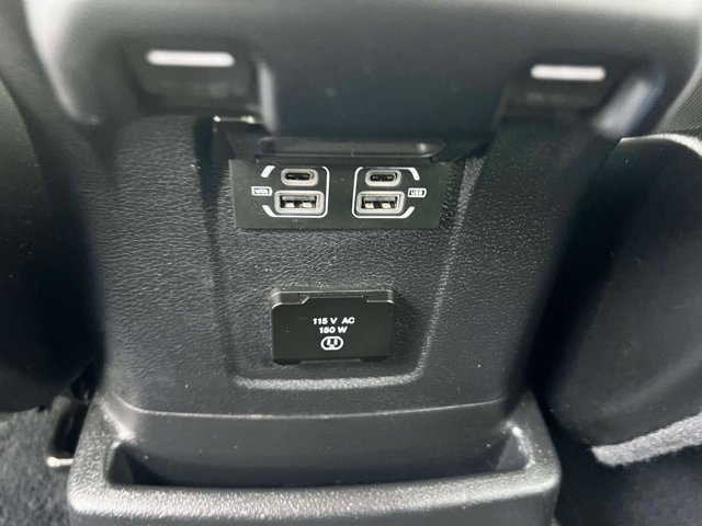 Used 2022 Jeep Wrangler Unlimited Sahara AWD/4WD image 13