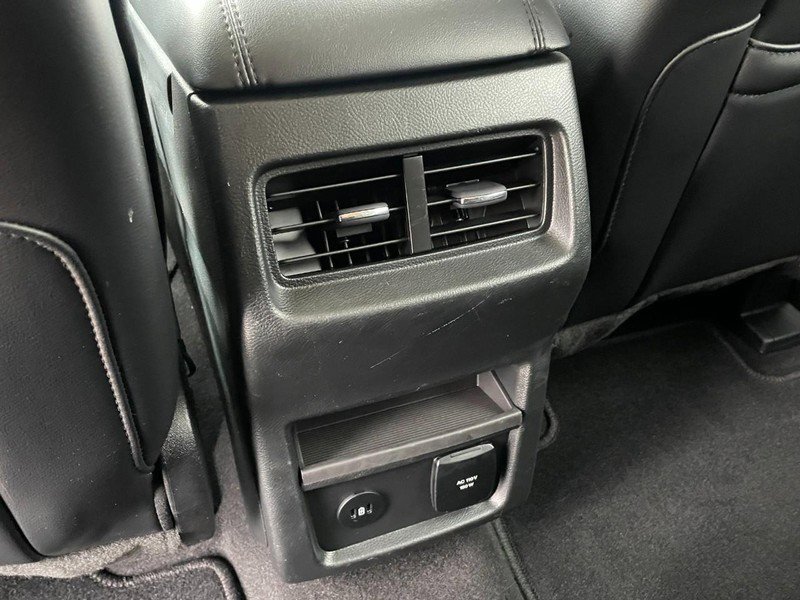 Used 2024 Ford Edge SEL w/ Convenience Package image 18