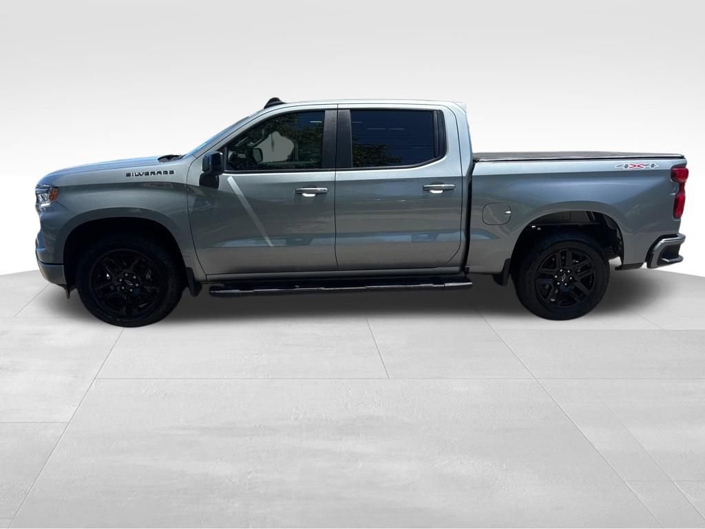 Used 2025 Chevrolet Silverado 1500 RST AWD/4WD image 3
