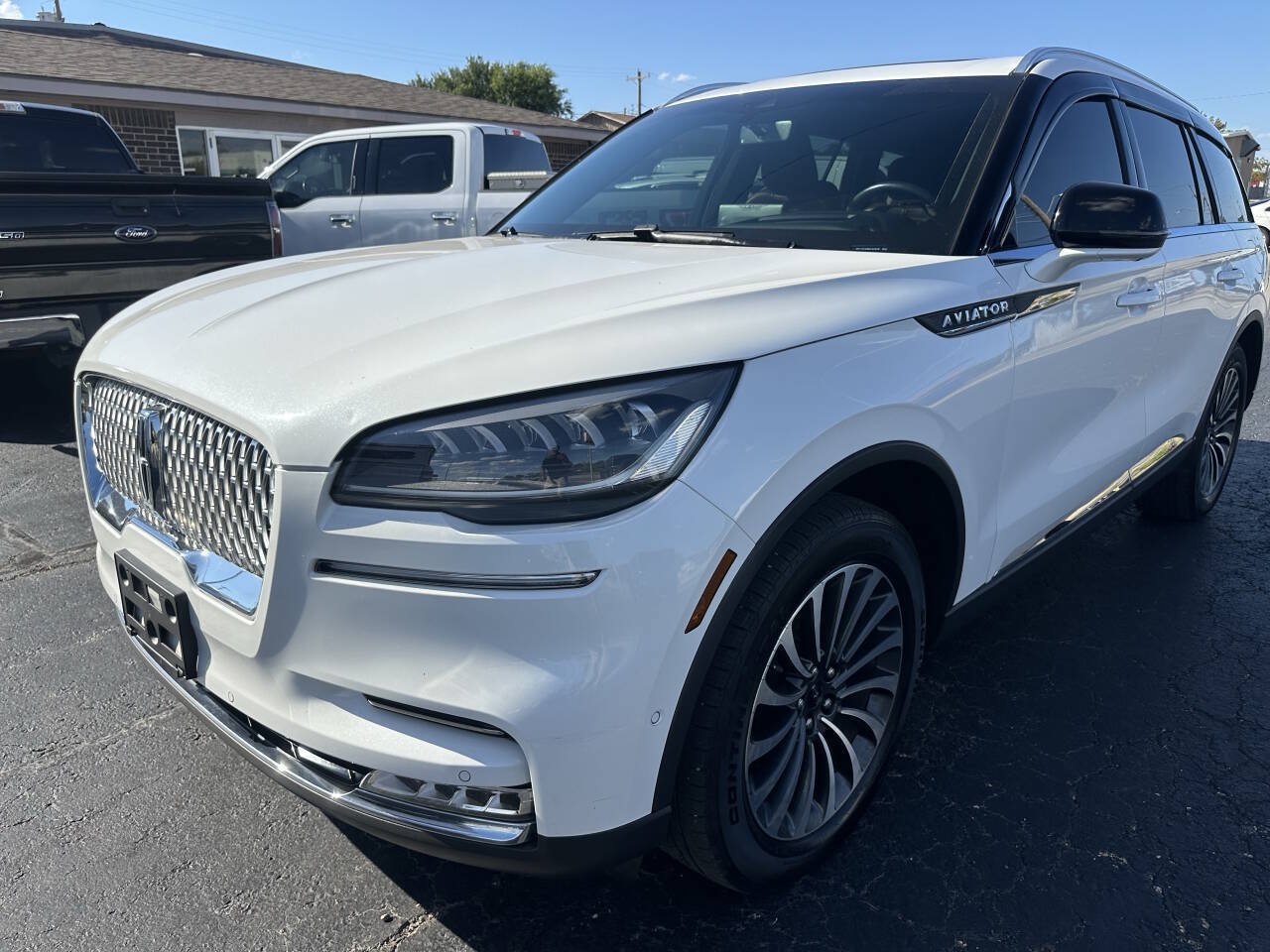 Used 2021 Lincoln Aviator Reserve w/ Equipment Group 201A AWD/4WD image 3