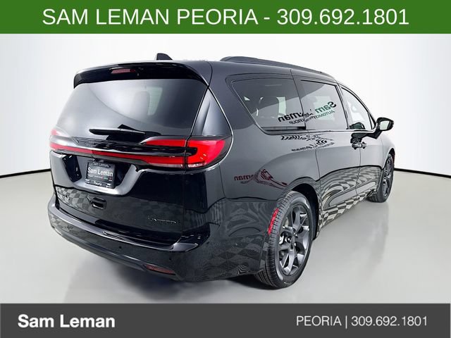 New 2027 Chrysler Pacifica Limited w/ S Appearance Package FWD image 7