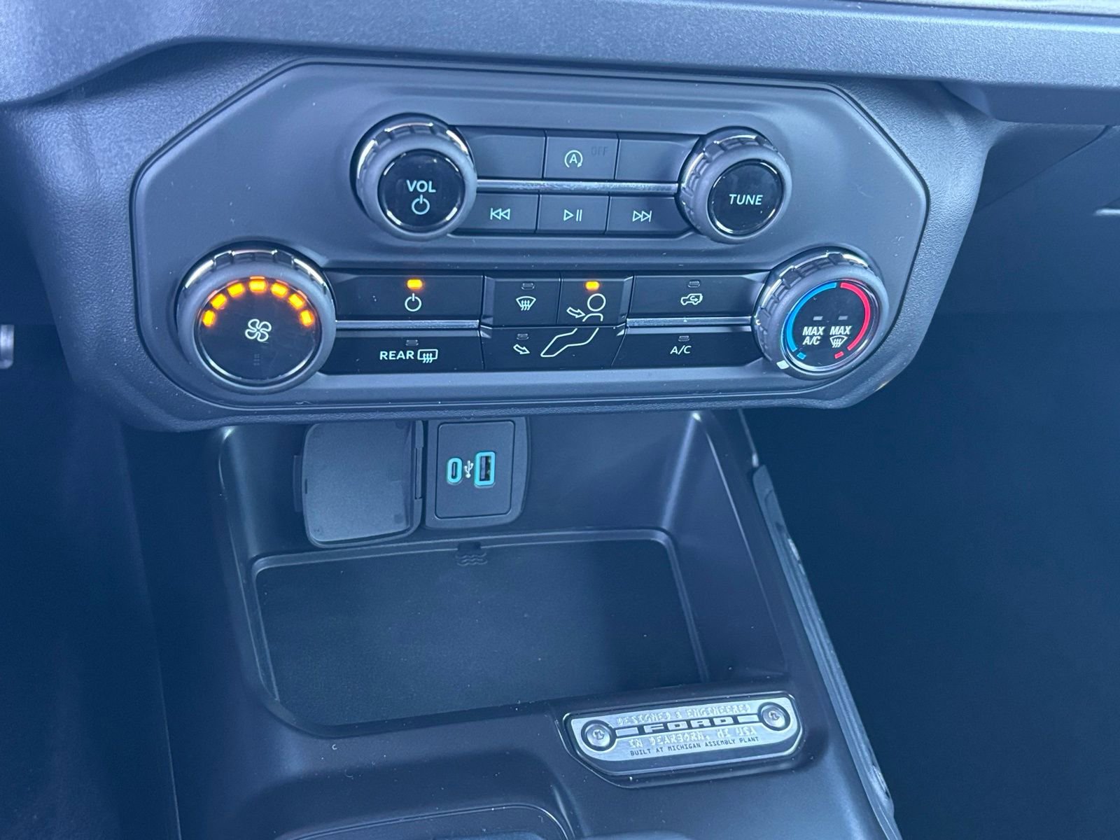 New 2025 Ford Bronco 2-Door AWD/4WD image 22