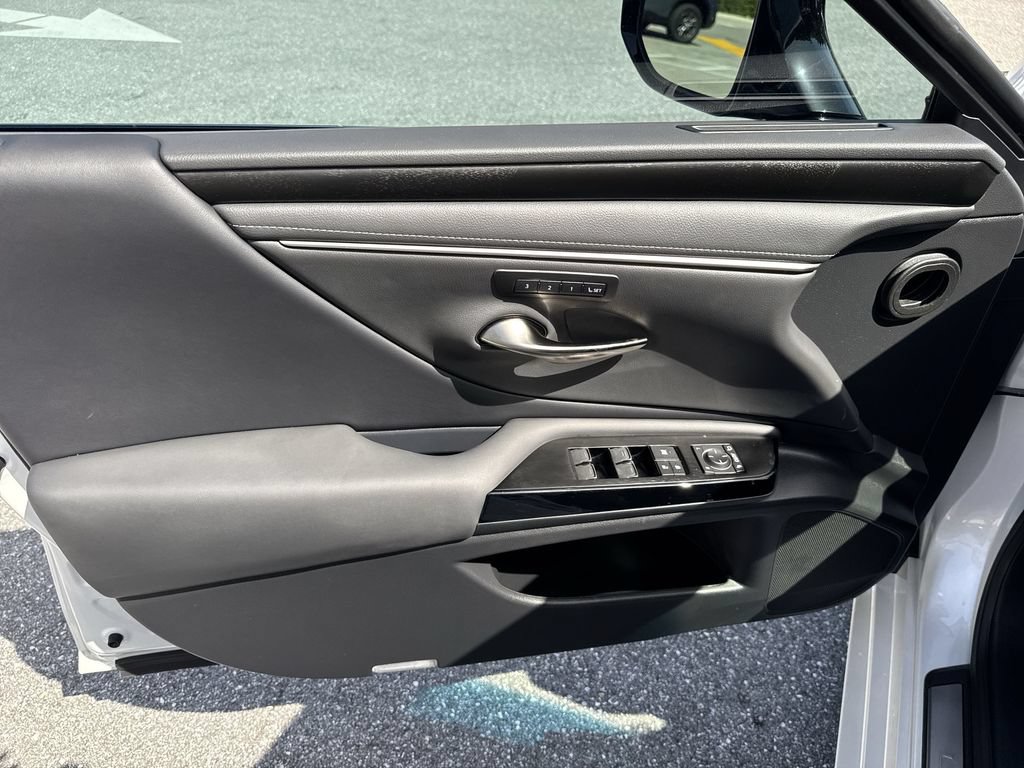 Used 2025 Lexus ES 350 w/ Premium Package FWD image 39