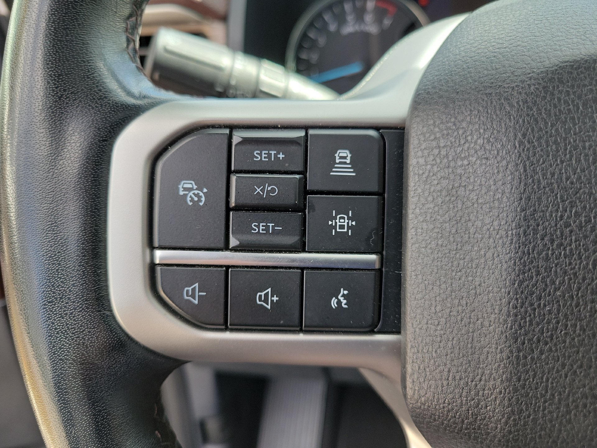 Used 2024 Ford Expedition Limited RWD image 30